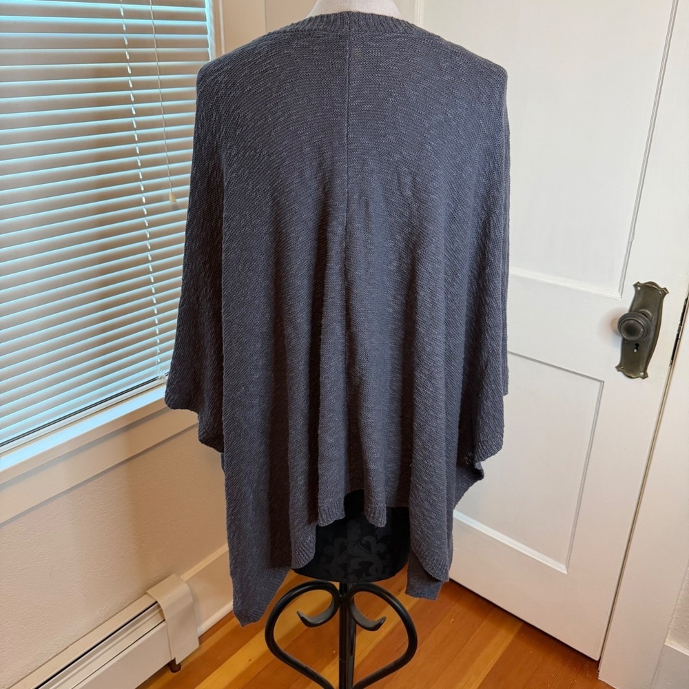 NWT J. Jill Womens Black Pearl Marled Grey Button Front Poncho Ruana Cardigan - Picture 2 of 8